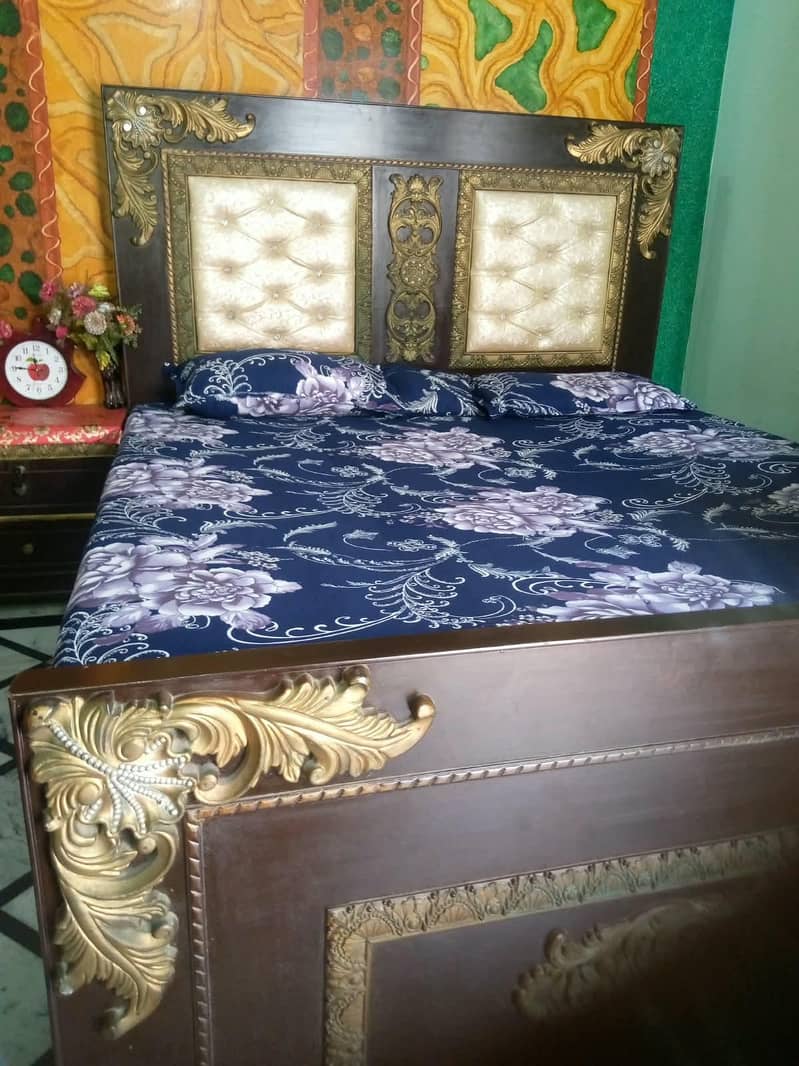 Double bed 0
