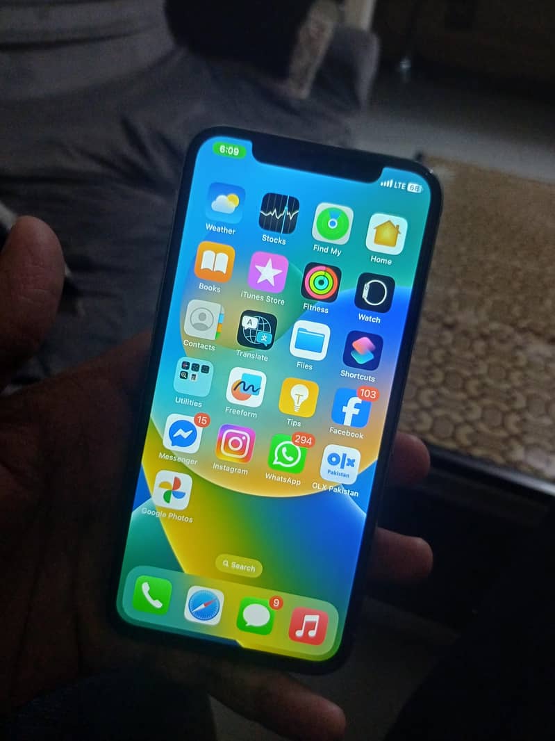 Apple iPhone X 1