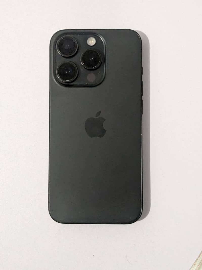 Apple iPhone 15 Pro 0