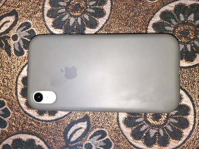Apple iPhone XR