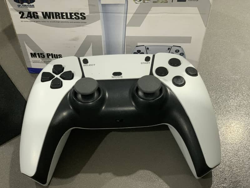 M15plus with wireless controllers 1
