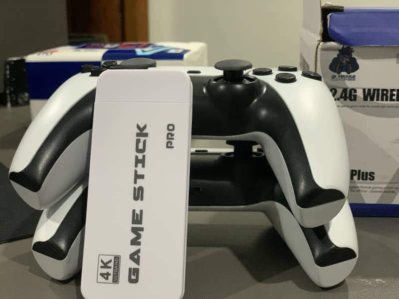 M15plus with wireless controllers 7