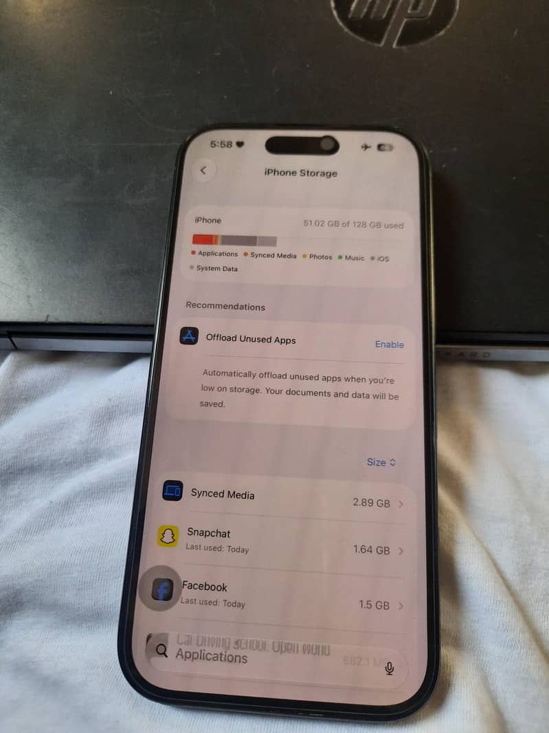 Apple iPhone 16 Pro 1