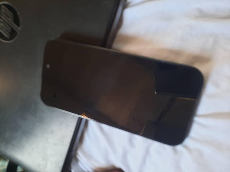 Apple iPhone 16 Pro 2