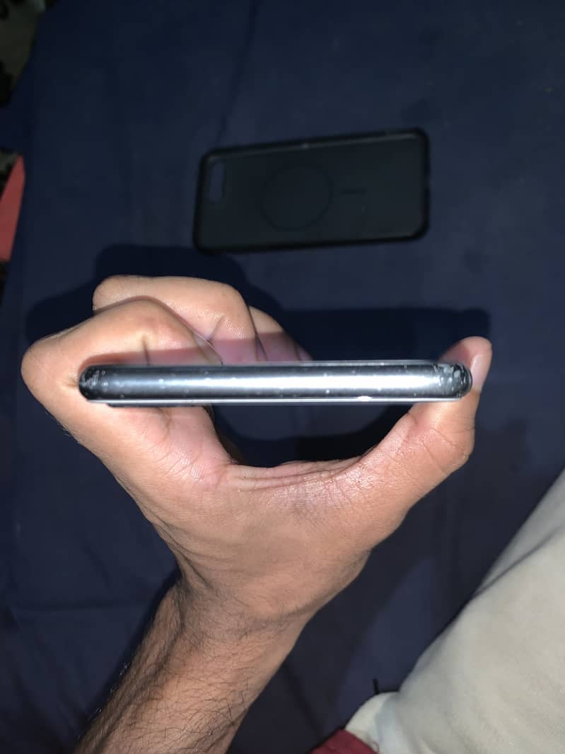 Apple iPhone 8 Plus 2