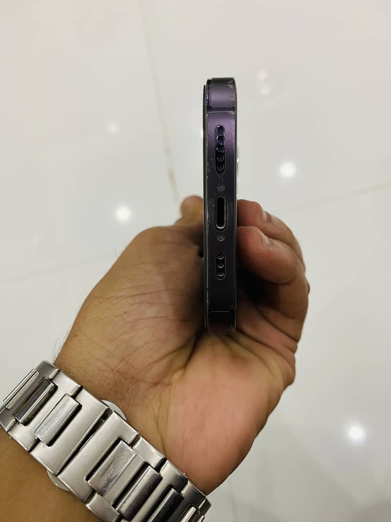 Apple iPhone 14 Pro 2
