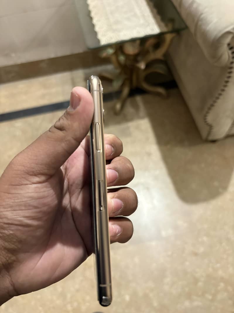 Apple iPhone 11 Pro 0