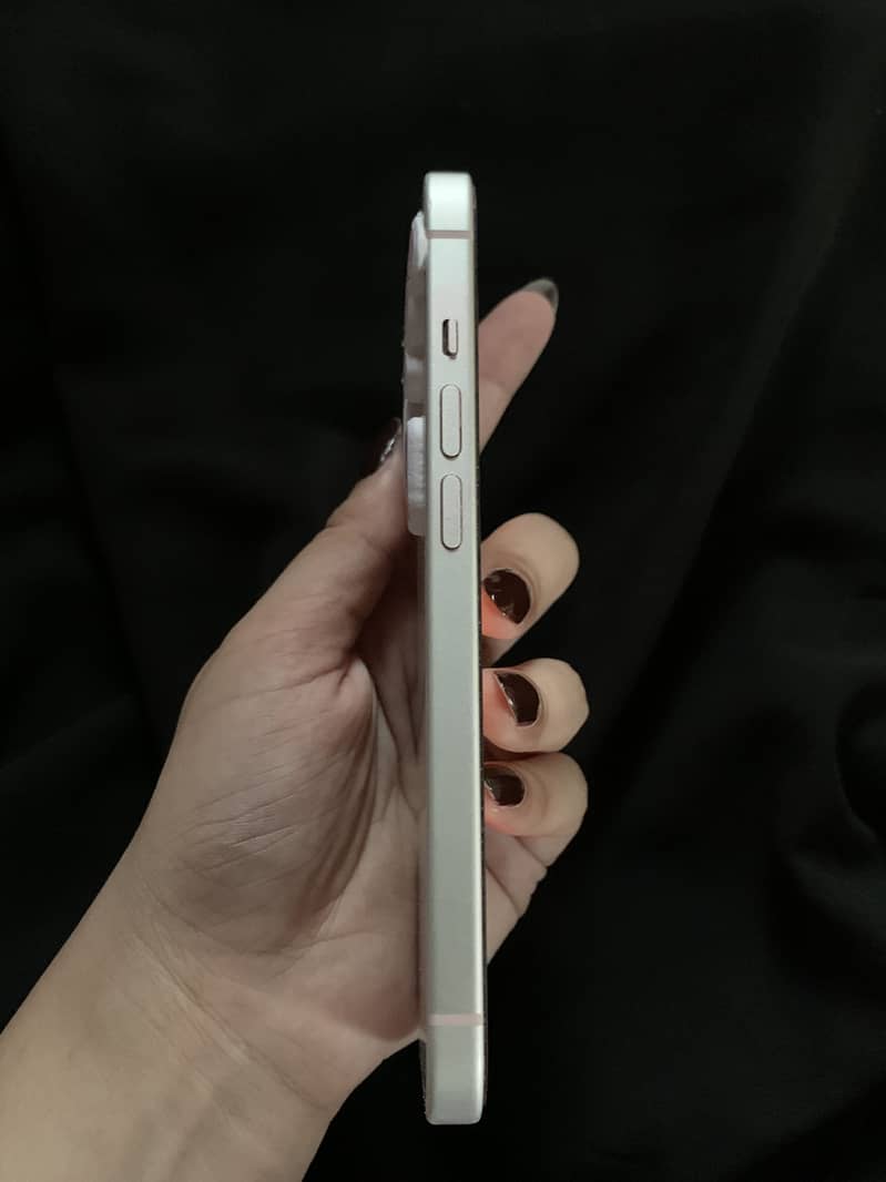 Apple iPhone 15 2