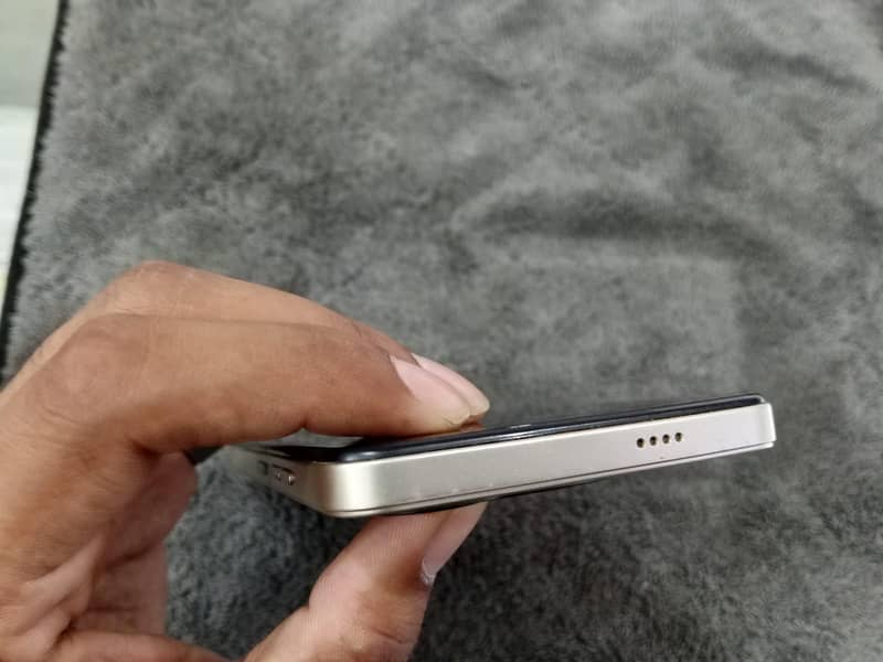 Tecno Spark 20C 4
