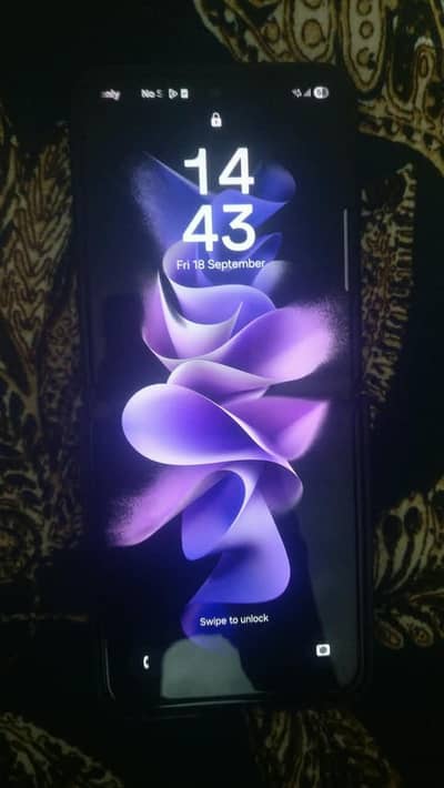Samsung Mobile Z Flip 3