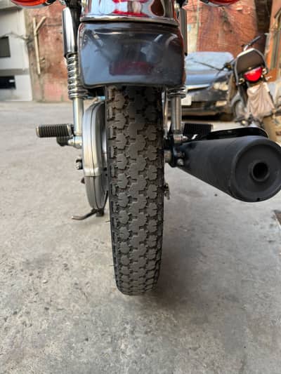 I sel my new Honda 125 with lush condition