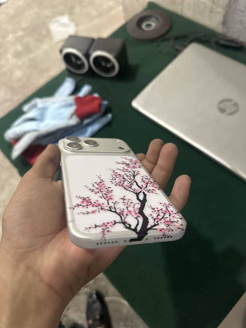 Apple iPhone 17 Pro Max 6