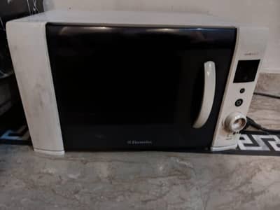 Electrolux Microwave Oven – Used, Good Working Condition