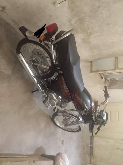 Honda CD 70 black 2026