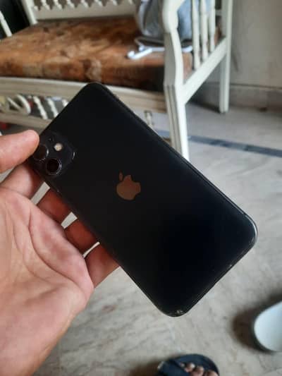 Apple iPhone 11 screen little damage but performance wise beast