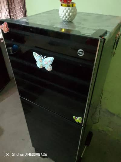 fix rate ha Pel Glass door mediam small size fridge new hai Genuine