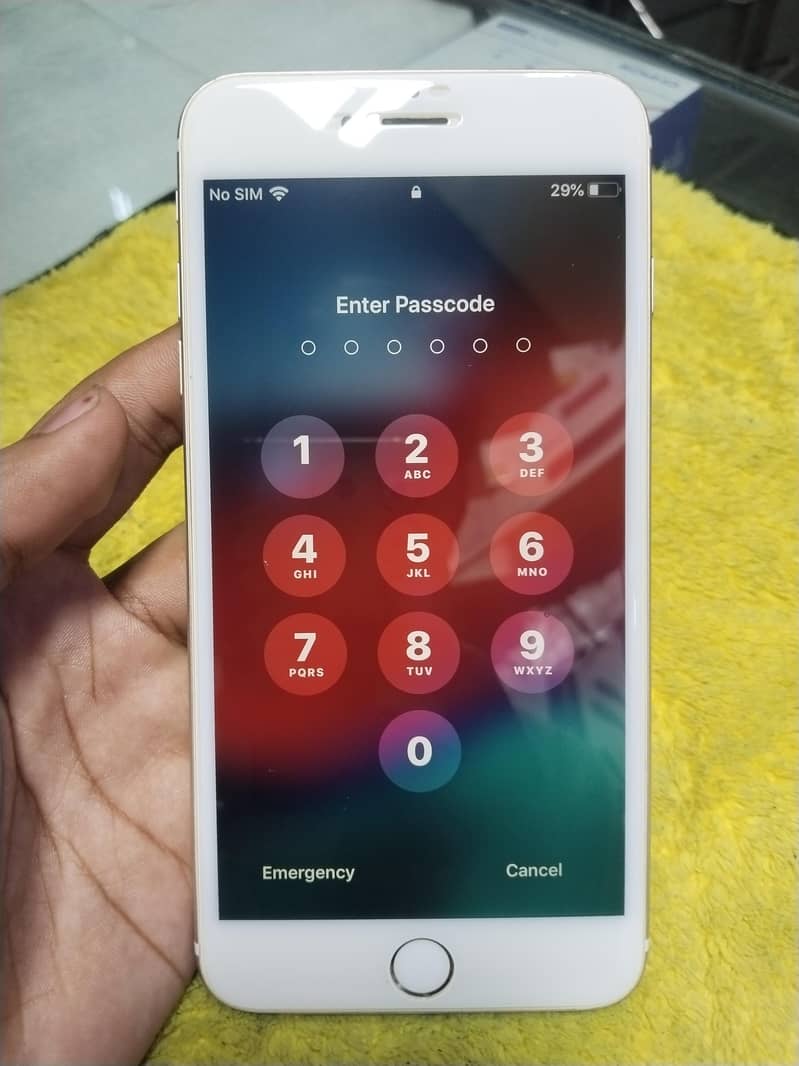 Apple iPhone 6 Plus 0