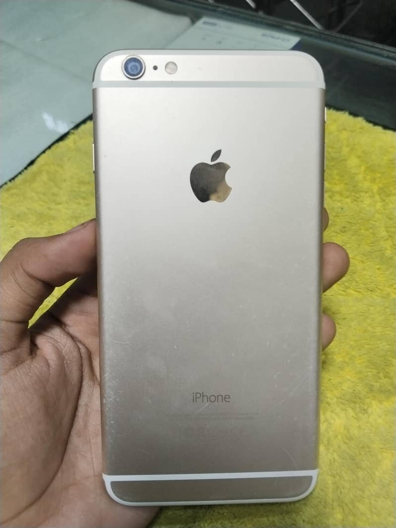 Apple iPhone 6 Plus 1