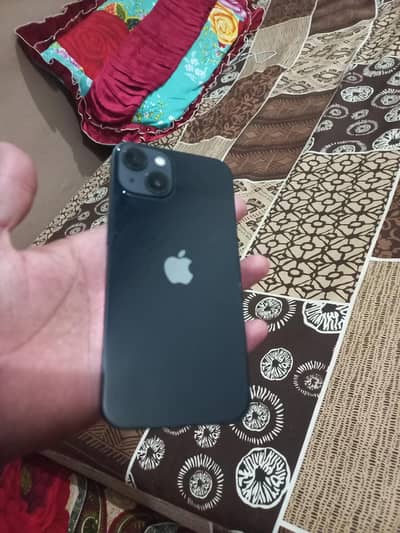 Apple iPhone 13