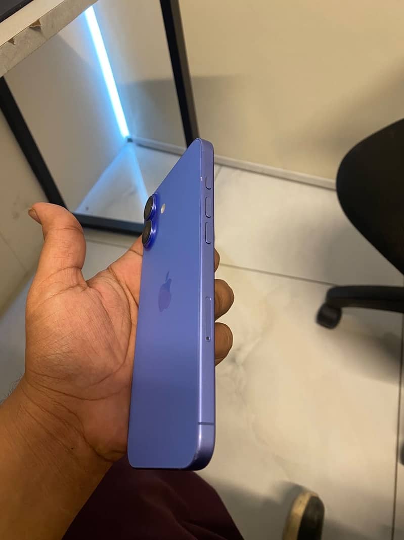 Apple iPhone 16 Plus 3