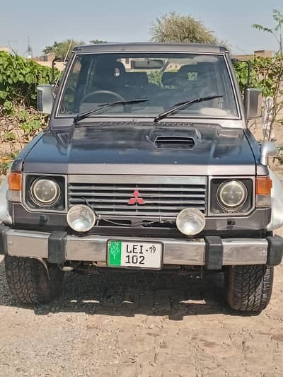 Mitsubishi Pajero 1985