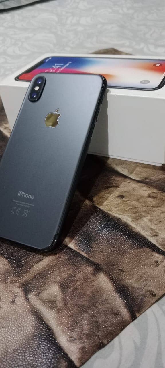 Apple iPhone X 0