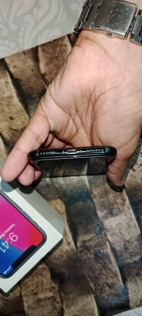 Apple iPhone X 6