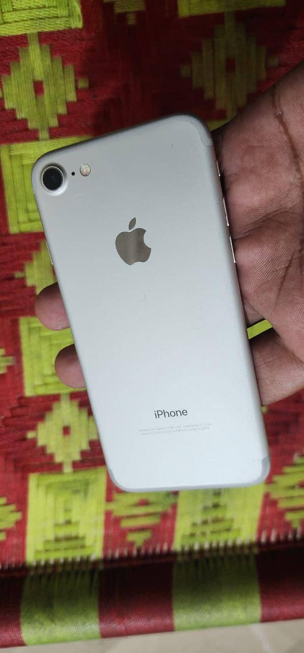 Apple iPhone 7 64Gb 1