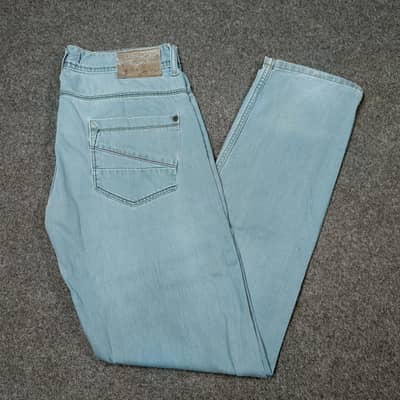 Colin's Light Blue Jeans | Waist 33 | Pre-Loved