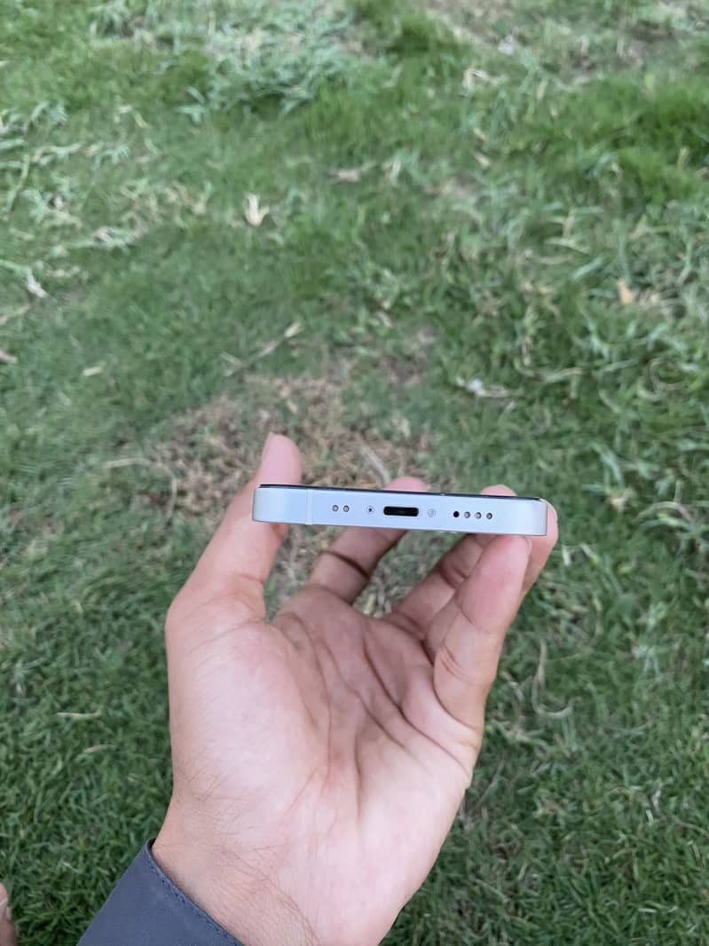 Apple iPhone 12 mini 2