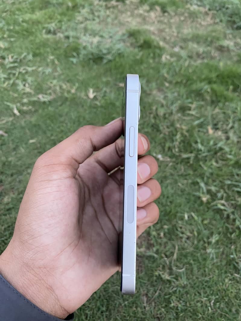 Apple iPhone 12 mini 3