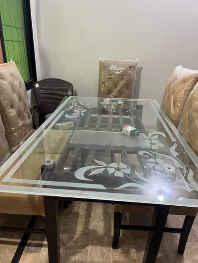 6 Seater Dinning Table