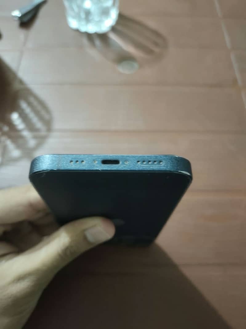 Apple iPhone 13 3