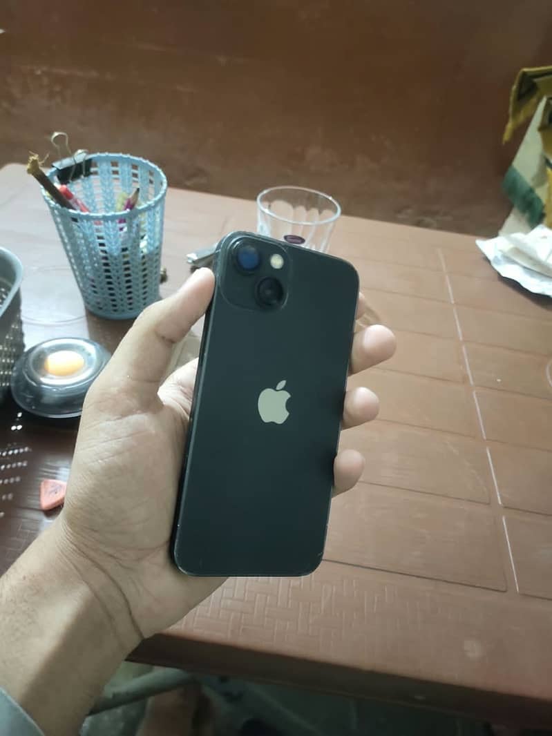 Apple iPhone 13 7