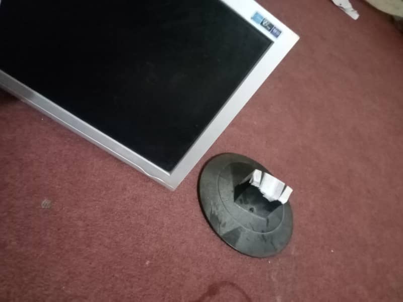 used computer with accessories 7