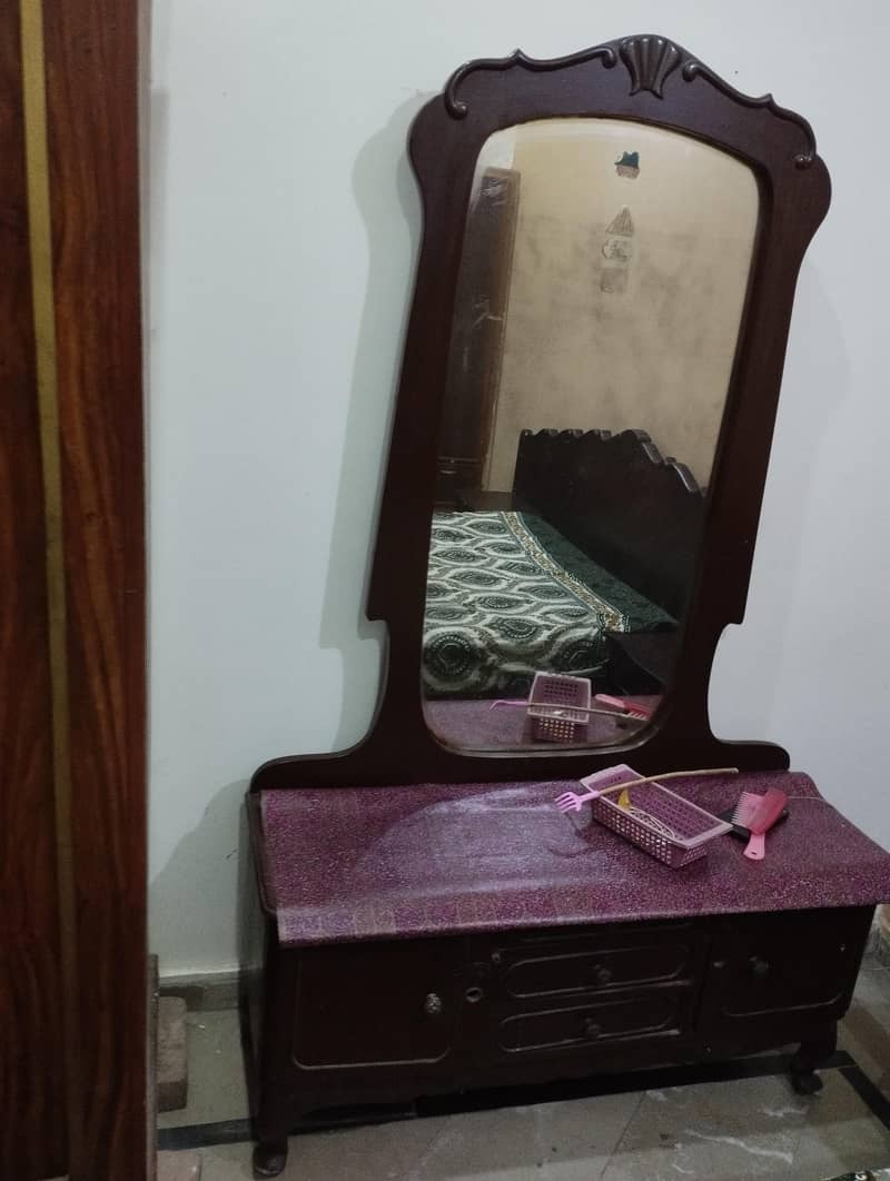 Dressing Mirror 3