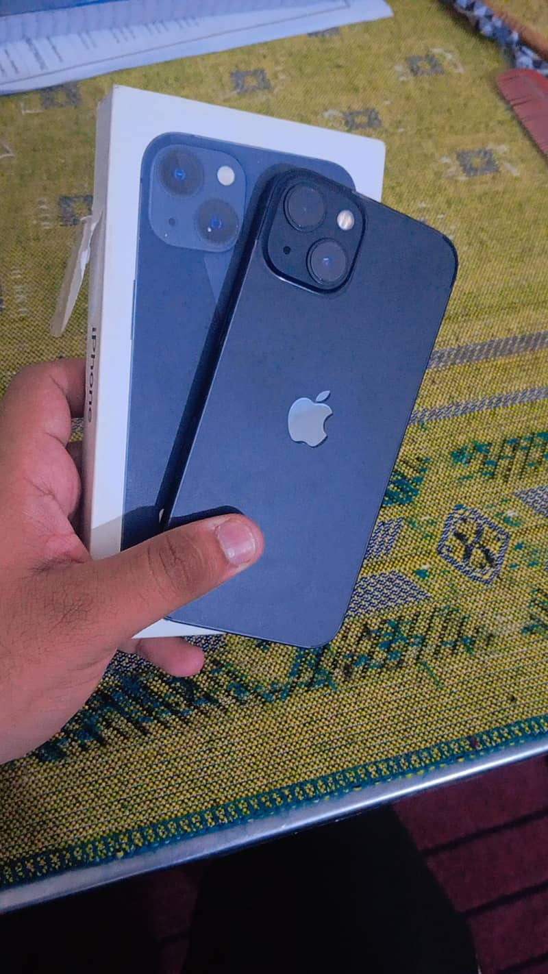 Apple iPhone 13 1