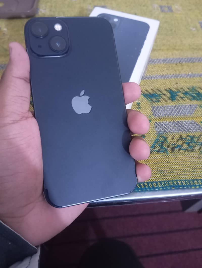 Apple iPhone 13 2