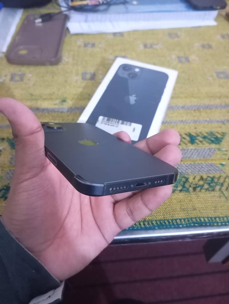 Apple iPhone 13 3