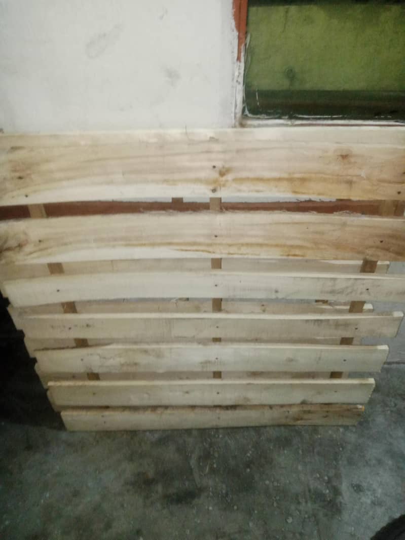 ایک عدد خالی بیڈ سیٹ 6