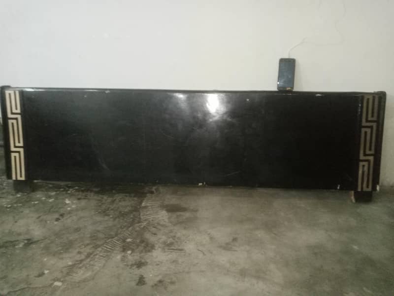 ایک عدد خالی بیڈ سیٹ 8
