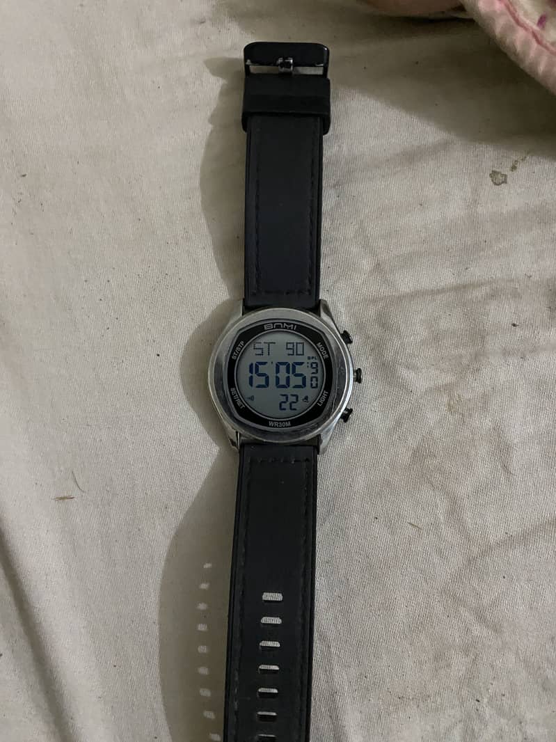 Men watch 2