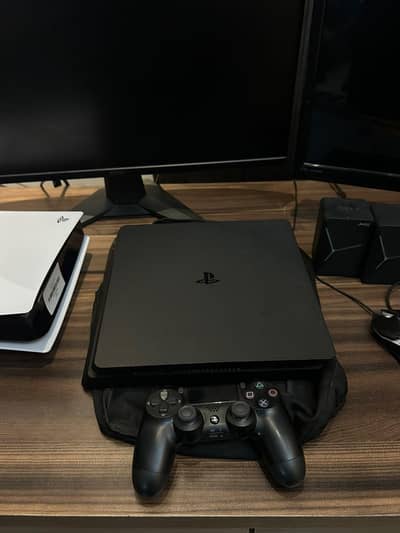 PS4 SLIM 500 GB WITH 1 CONTROLLER