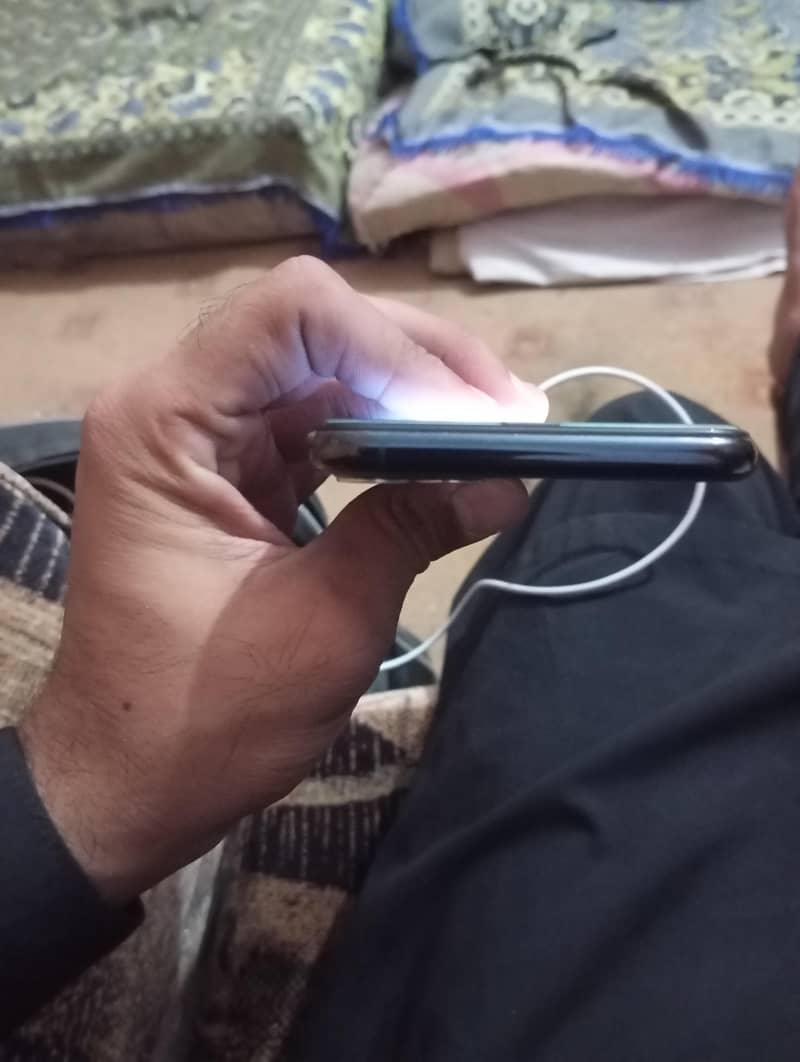 Apple iPhone 11 Pro Max 5
