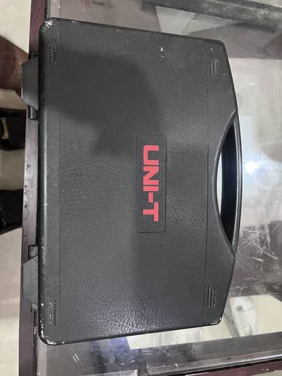 UNI-T UT232 1000A power clamp meter 600KW power