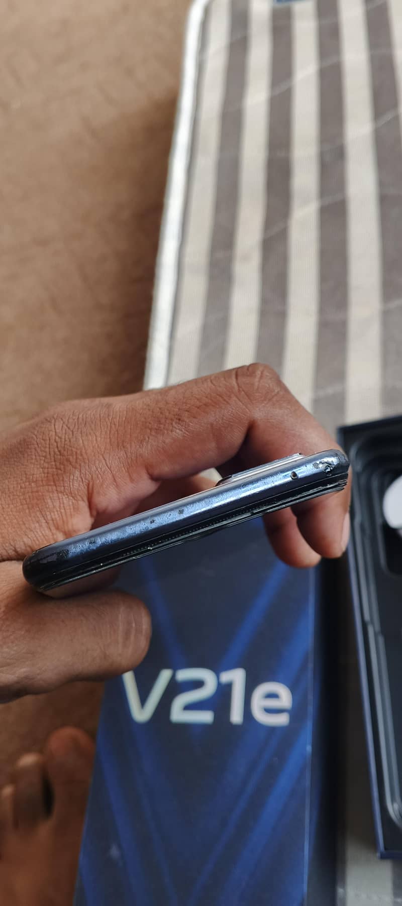Vivo V21e 4
