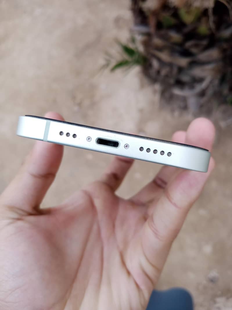 Apple iPhone 12 2