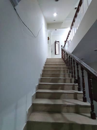 Pechs block 2 5 rooms 5 bath 1950 feet