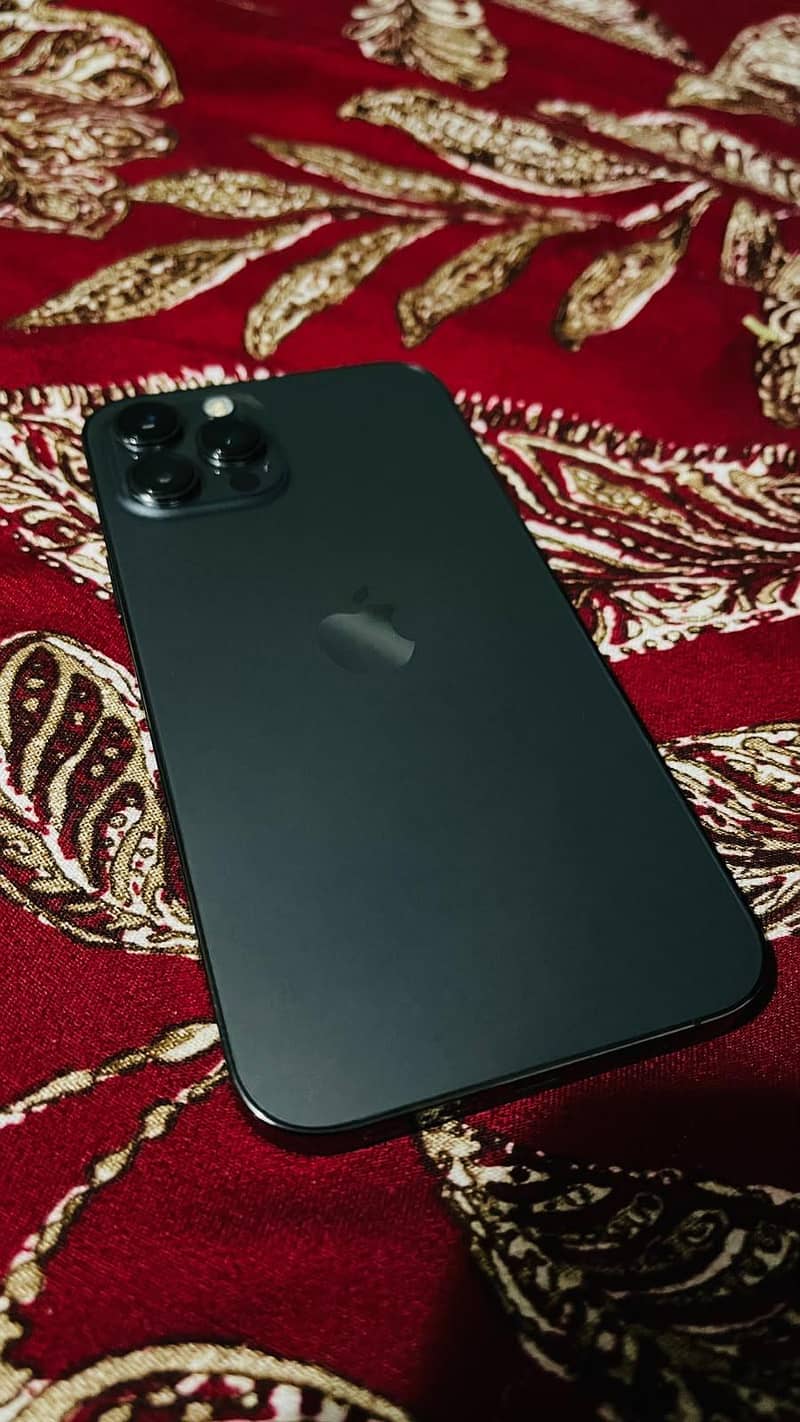 Apple iPhone 12 Pro Max 4