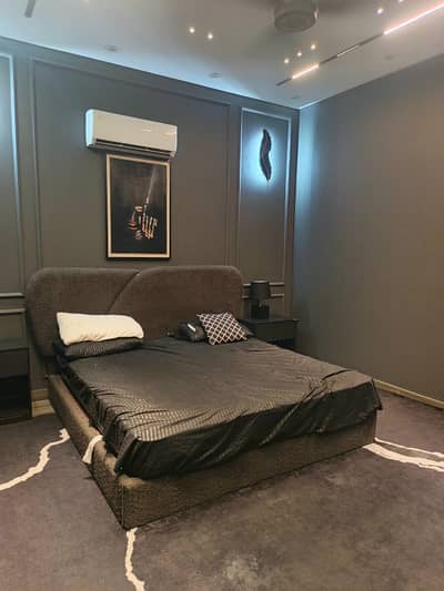 11 Marla Luxury Corner House for Sale in Block-E Bahria Town Lahore 10 KV Solar System